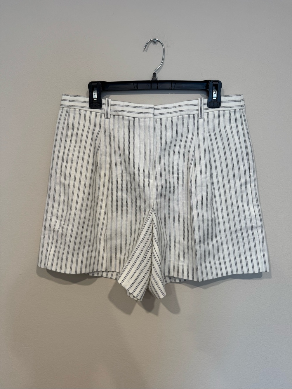 J.Crew Women’s Size 10 Pleated Trouser Shorts Striped Linen Blend Ivory Blue NWT